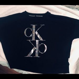 NWOT Calvin Klein cropped sweatshirt